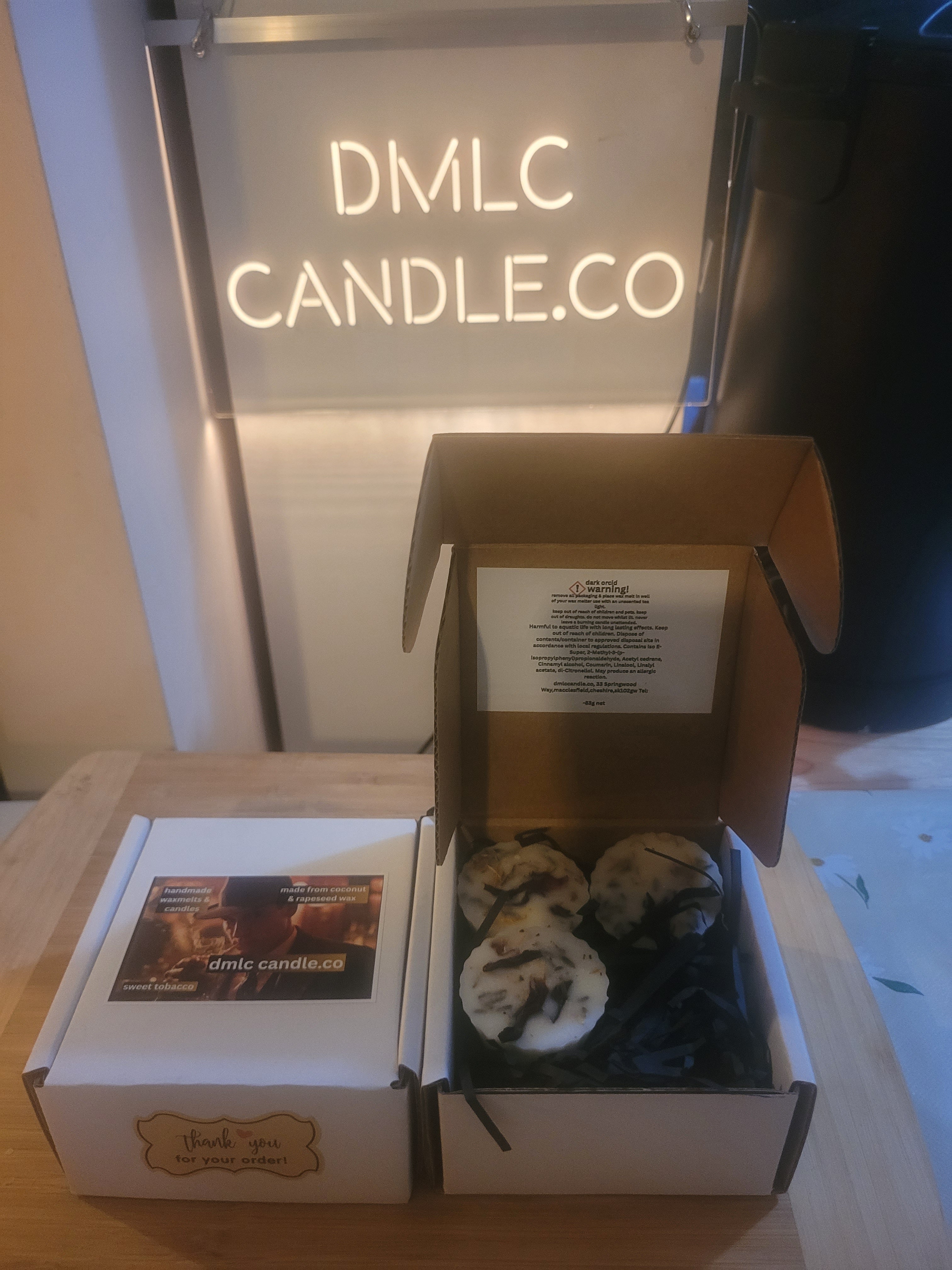 delivery box 3 large melts sweet tobacco